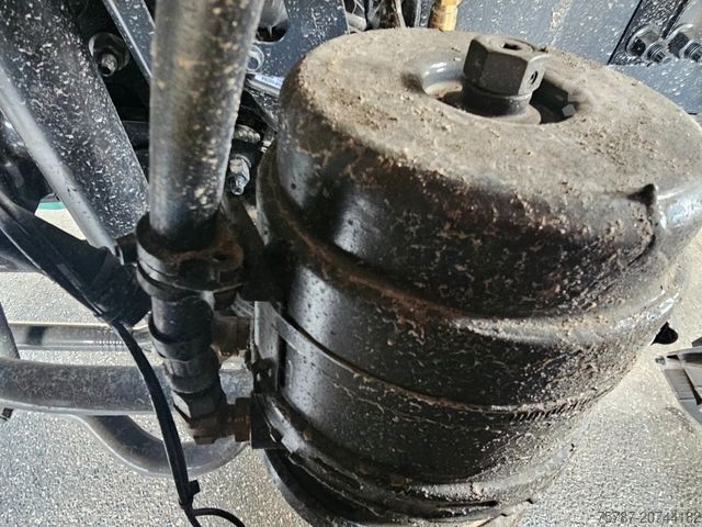 Standard tractor unit VOLVO Volvo 460 neues Modell, full Option, 2 Kreis Hyd