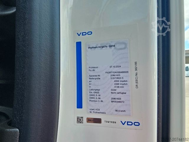 Standard tractor unit VOLVO Volvo 460 neues Modell, full Option, 2 Kreis Hyd