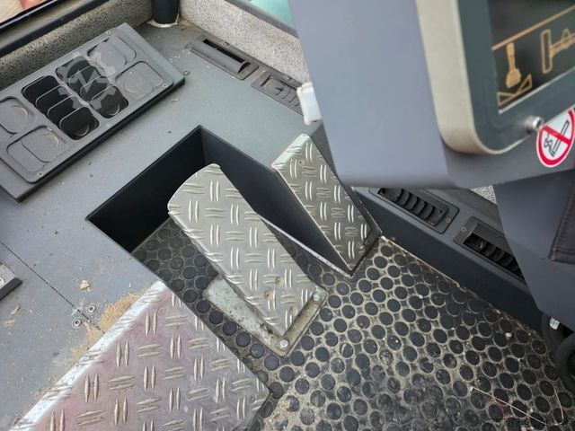 Container stacker  Liebeherr LRS V 645 Reachstacker/ Contlader