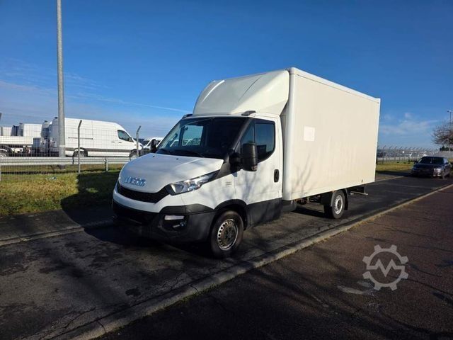 Box van IVECO 35S15/ 35-150 Koffer, Klima, manuelle Schaltung