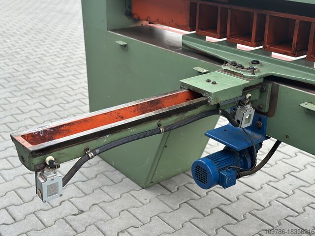 MONGUZZI tro 2050 hydraulische guillotine MONGUZZI tro 2050