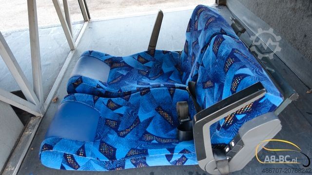 Touringcar BERKHOF Axial SB4000 - 51 Sitze Analoge Tacho