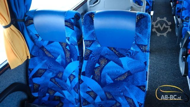 Touringcar BERKHOF Axial SB4000 - 51 Sitze Analoge Tacho