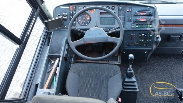 Touringcar BERKHOF Axial SB4000 - 51 Sitze Analoge Tacho