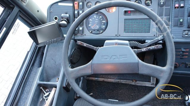 Touringcar BERKHOF Axial SB4000 - 51 Sitze Analoge Tacho