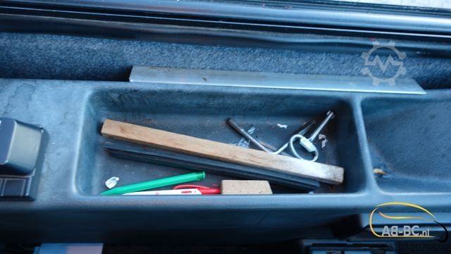 Touringcar BERKHOF Axial SB4000 - 51 Sitze Analoge Tacho