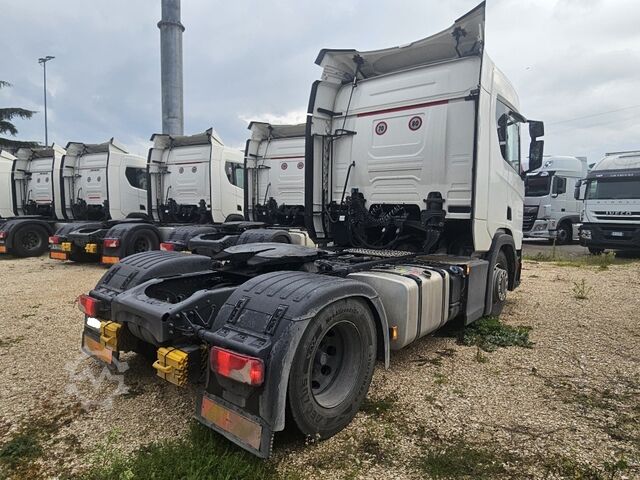 Standardni tegljač SCANIA R 500
