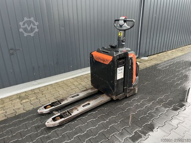 Ręczny wózek paletowy BT LPE200