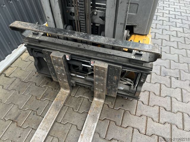 Elektrický 4kolový vysokozdvižný vozík Jungheinrich EFG320