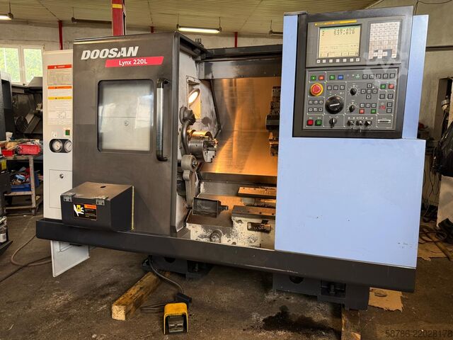 CNC strug Doosan Lynx 220LB