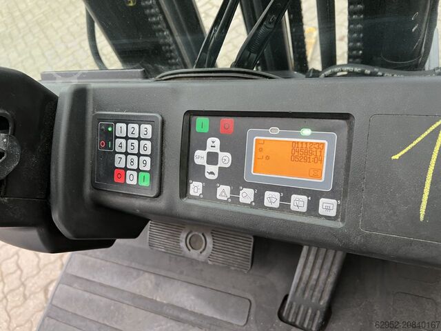 Electric 4-wheel forklift Toyota 8 FBMT 30