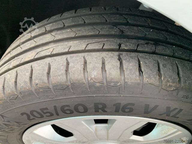 Kombivan Ford Connect 220 Combi -  5 posti  -