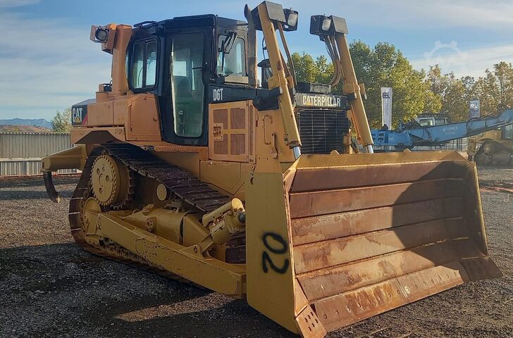 Dozer Caterpillar D6T