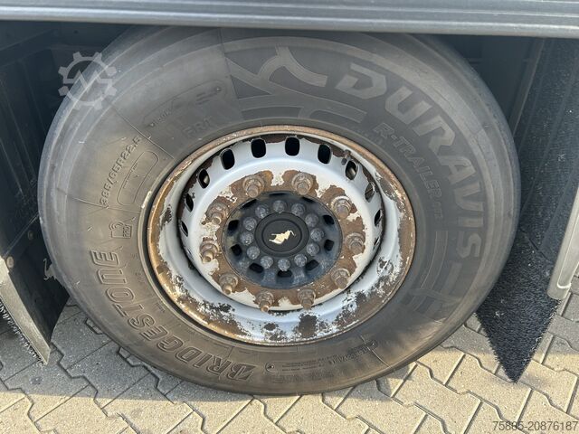 Koffer Schmitz Cargobull SCB S3B / Box / Loadlift / 2x Liftas / APK 03-27