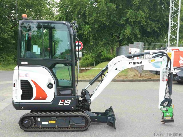 Mini excavator Bobcat E19