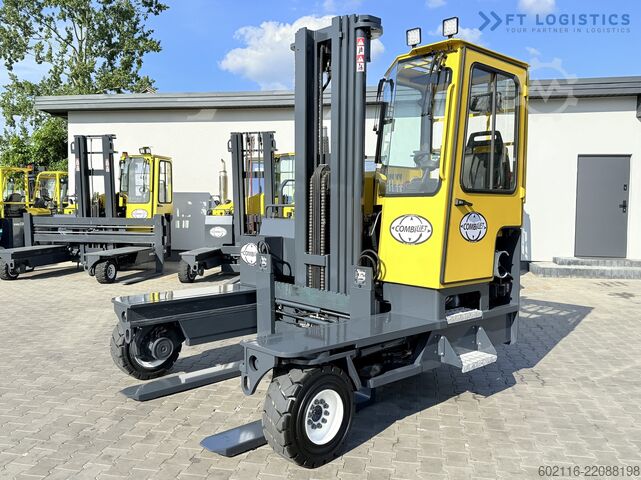 Carrello elevatore a 4 direzioni Combilift C5000XL GAS TRIPLEX 6000 EXTENDABLE FORK