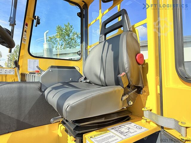 Carrello elevatore a 4 direzioni Combilift C5000XL GAS TRIPLEX 6000 EXTENDABLE FORK