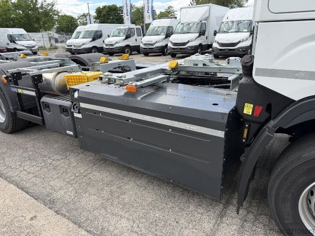 Samochód z wymienną zabudową IVECO AS260S46Y/FS CM CNG