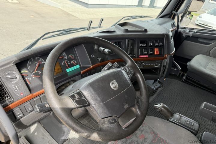 Vrachtauto met open laadbak Volvo FH12-460 6x2 Brücke / Swiss-Vehicle