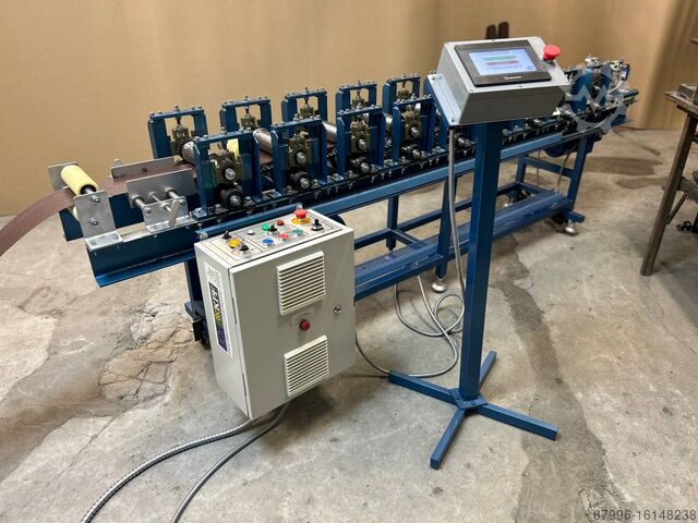 Línea formadora de rollos para cercas metálicas LLC Evolutioner Dura fence metal machine MPF-1 auto