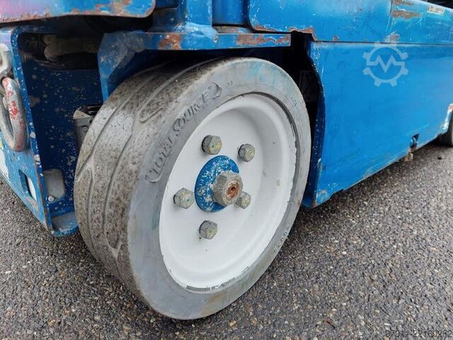 Plate-forme de levage SkyJack SJ12