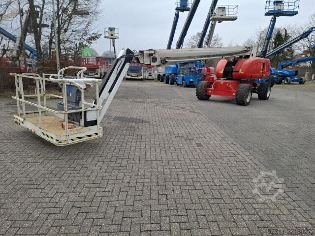 Teleszkópos platform JLG 860SJ