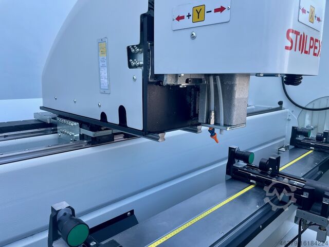 Centro di lavoro universale FOM ADIR-C