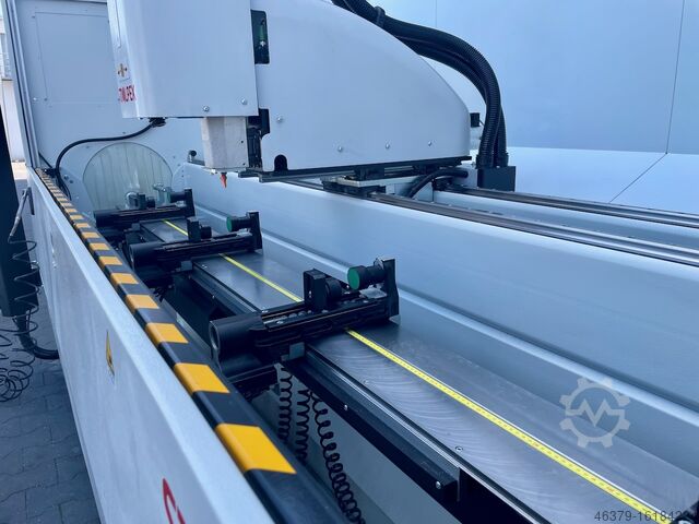 Centro di lavoro universale FOM ADIR-C