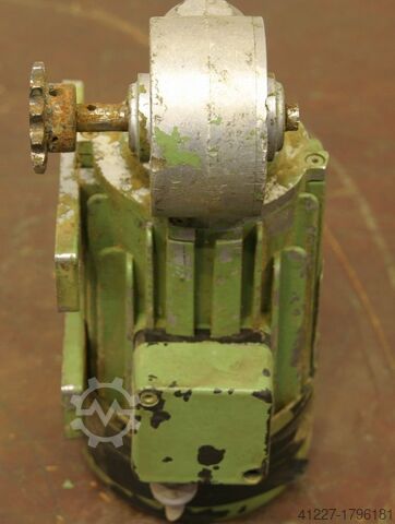 Tandwielmotor 0,1 kW 60 tpm Lenze B3 Winkel