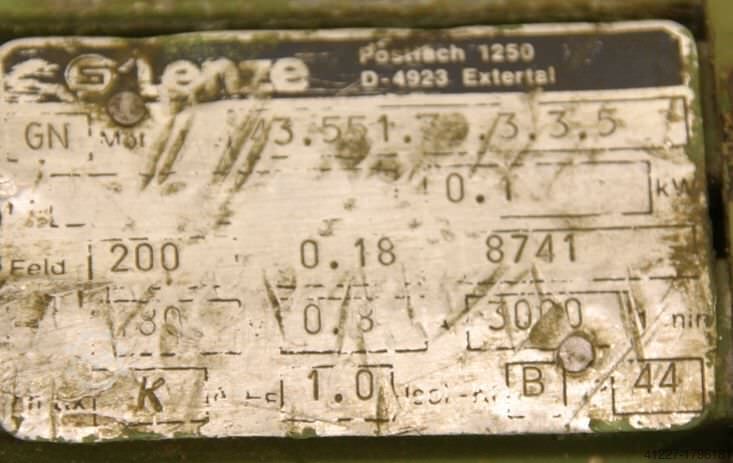 Tandwielmotor 0,1 kW 60 tpm Lenze B3 Winkel