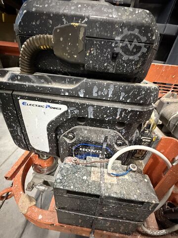 Máquina de señalización vial CMC AR30PROP-AVH