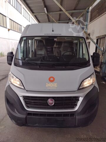 Lakókocsi/lakóautó Fiat Weinsberg Carabus 600 K | 4 posti letto | Completamente attrezzato