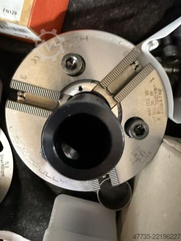 CNC svarv- och fräscenter HYUNDAI WIA SE 2200 LSYA