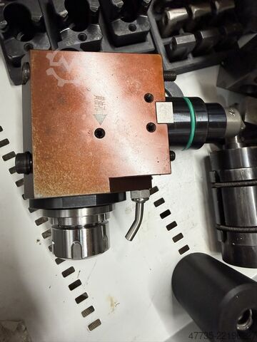 CNC svarv- och fräscenter HYUNDAI WIA SE 2200 LSYA