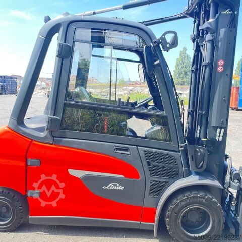 Carretilla eléctrica de 4 ruedas Linde e35l-01