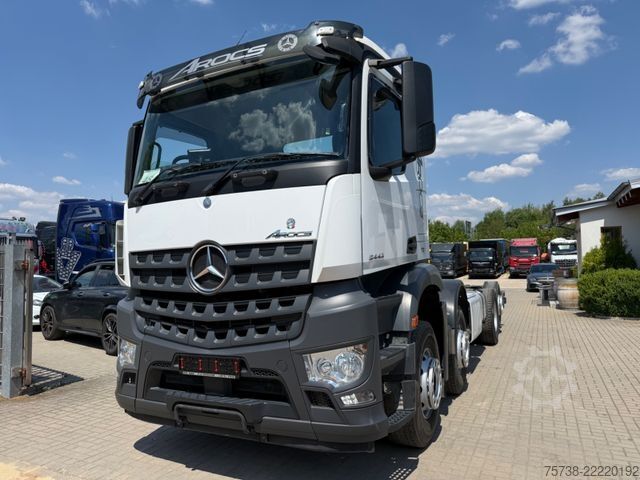 Kamyon şasisi MERCEDES-BENZ Arocs 3445 Fahrgestell 8X2/RECHTSLENKER/Retarder