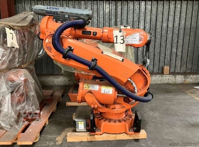 Robot industriel ABB Robotics IRB 6640-205/2.75 M2004