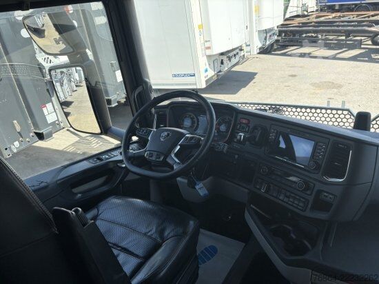 Sólo tahač SCANIA R650 V8, 6X2, E6, LEDER, PENZ-CRANE 15Z - HOLZLADEKRAN
