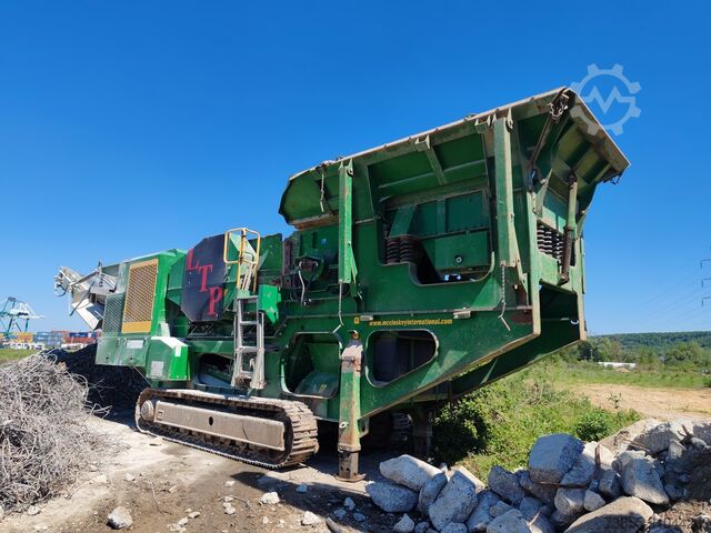 Breker McCloskey J45 Jaw