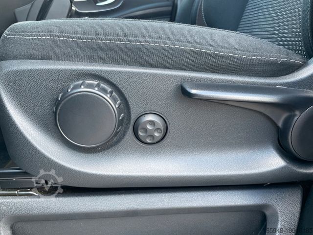 Minibus MERCEDES-BENZ V 220 Behinderten gerecht* Handgas*