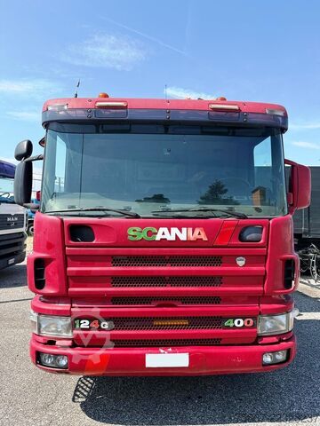 Vrachtauto met open laadbak SCANIA CV P 124