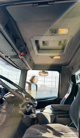 Vrachtauto met open laadbak SCANIA CV P 124
