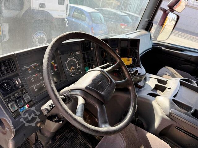 Vrachtauto met open laadbak SCANIA CV P 124