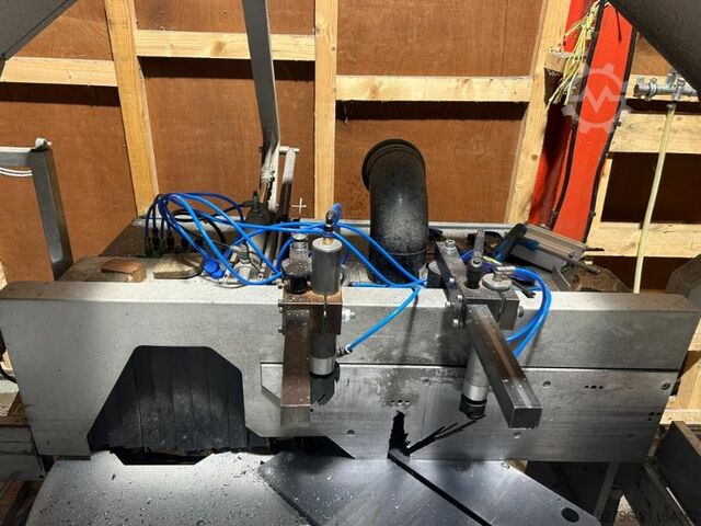 Enkelkops verstekzaag met lengteaanslag Elumatec MGS 105/01