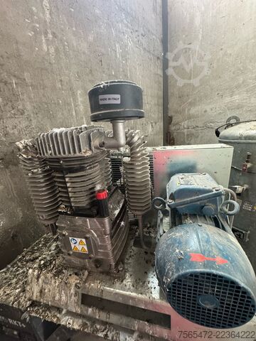 Compresor de aer 270L + RKT+ Uscător de aer frigorific – 4 kW – 11 Bar – RENNER Kompressoren RENNER Industrial Air Compressor 270L + RKT+ Refrigerated Air Dryer – 4 kW – 11 Bar – Made in Germany (2019)