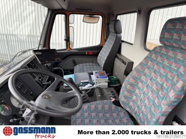 Kehrmaschine Mercedes-Benz SK 2024 AK 4x4, Enteisungsfahrzeug, 3x 2000l Tank