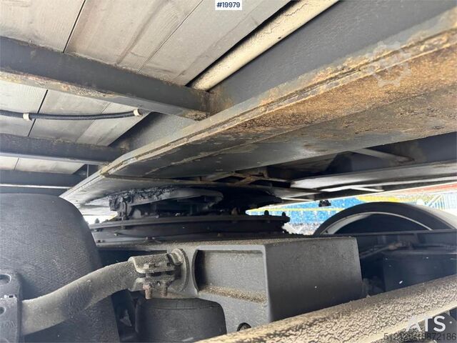 Box body Ekeri box trailer w/ Side opening on both sides.