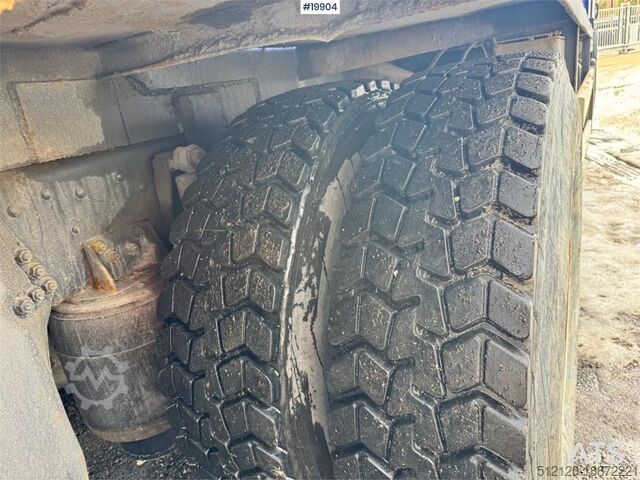 Zvedací plošina Scania P114 Lift truck w/ Compressor and 8 meter Lift.