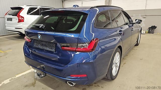 Minibus BMW 320 d xDrive Touring PDC Mild-Hybrid Navi/Ahk.