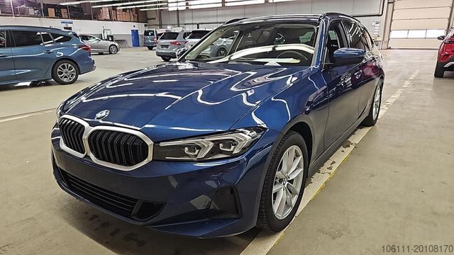 Minibus BMW 320 d xDrive Touring PDC Mild-Hybrid Navi/Ahk.